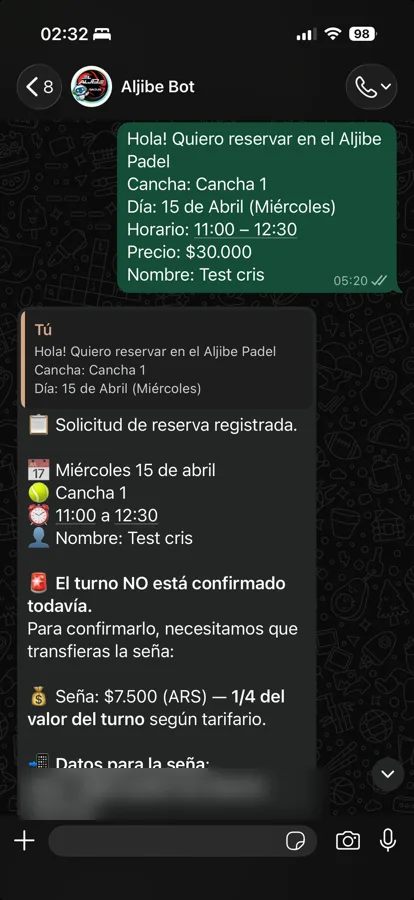 Un cliente reservando por WhatsApp